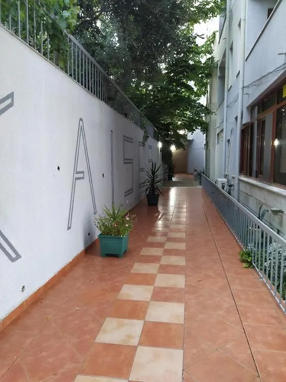 Jozi Kaiser Apartment 4 Durrës